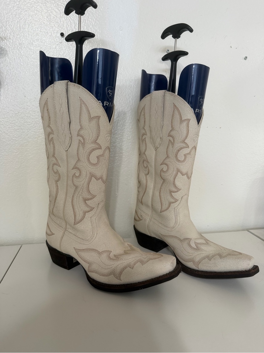 Ariat Cream Western Embroidered Heeled Cowboy Boots